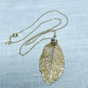 Vintage Gold Leaf Pendant Necklace Link Chain Y2K